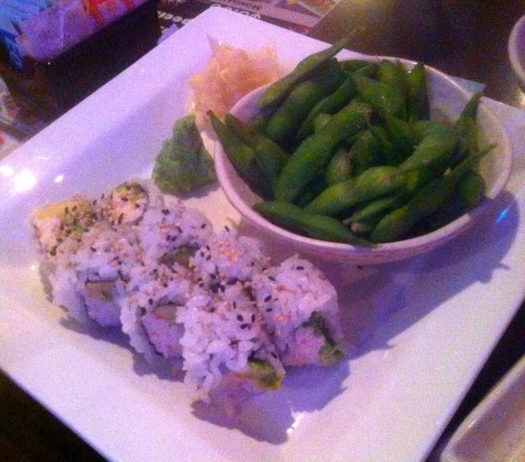 California roll with edomame beans