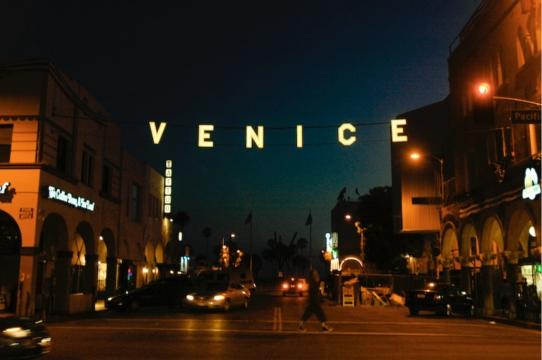 First Friday events on Abbot Kinney Blvd is located in Venice, CA. Courtesy of www.frankstrasser.com